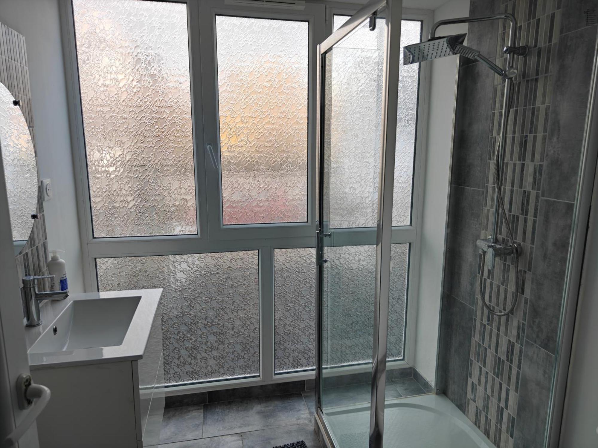 Suite 2 Lits Auberge Du Manala Hotel 24 24 Proche Basel Saint-Louis  Exterior photo