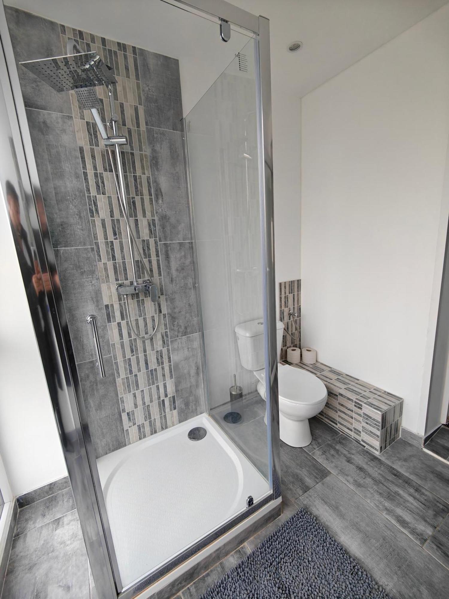 Suite 2 Lits Auberge Du Manala Hotel 24 24 Proche Basel Saint-Louis  Exterior photo